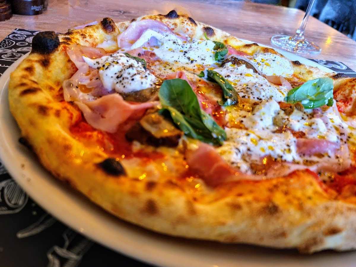 Da Michele Eatalia Photos 2